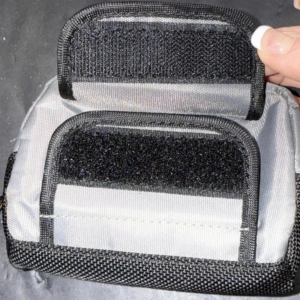 Samsonite Small Camera‎ Pouch with two zipper pockets hook & loop wide belt loop